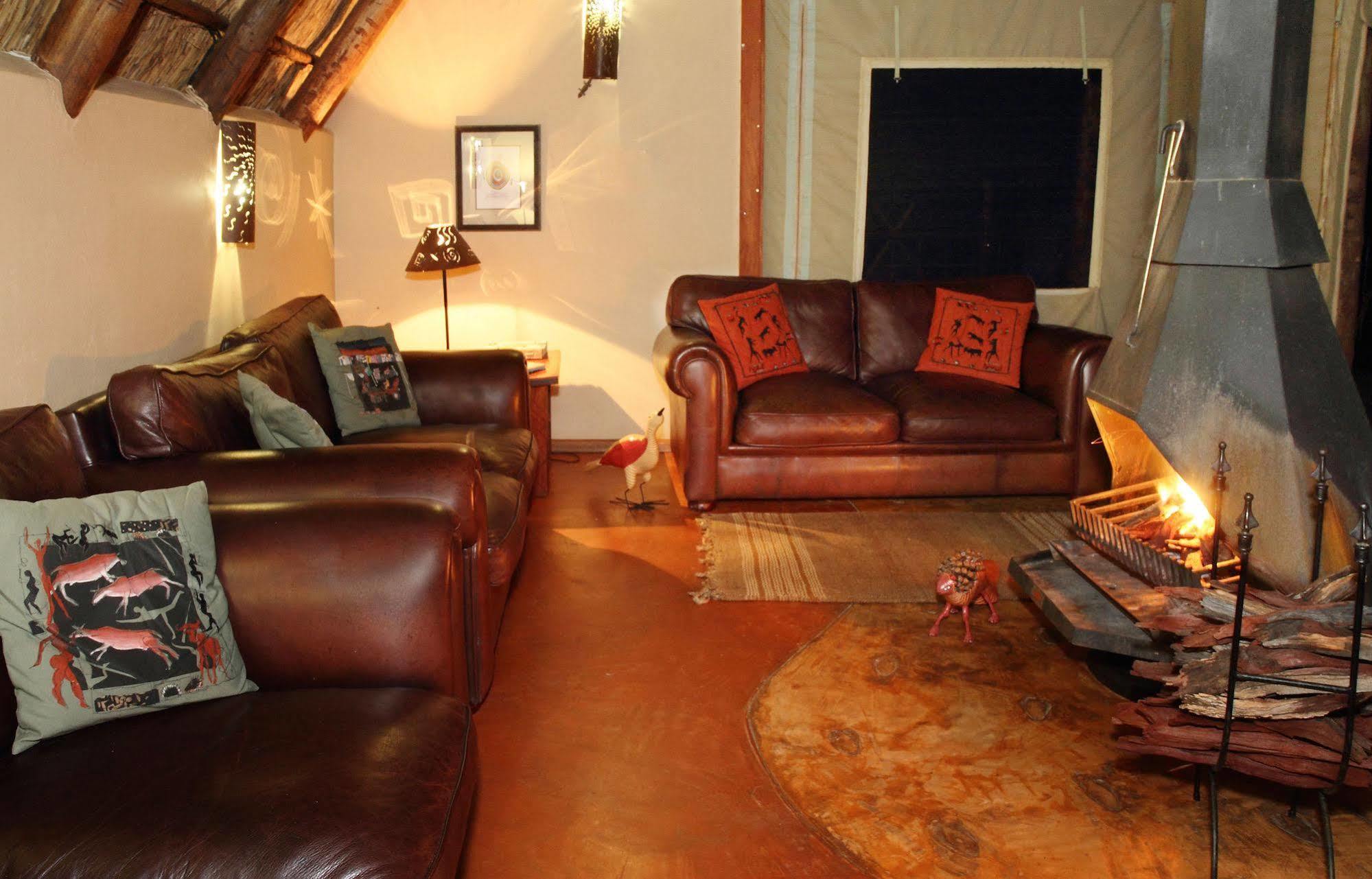 ซอส ลอดจ์ Villa Twee Rivieren ภายนอก รูปภาพ